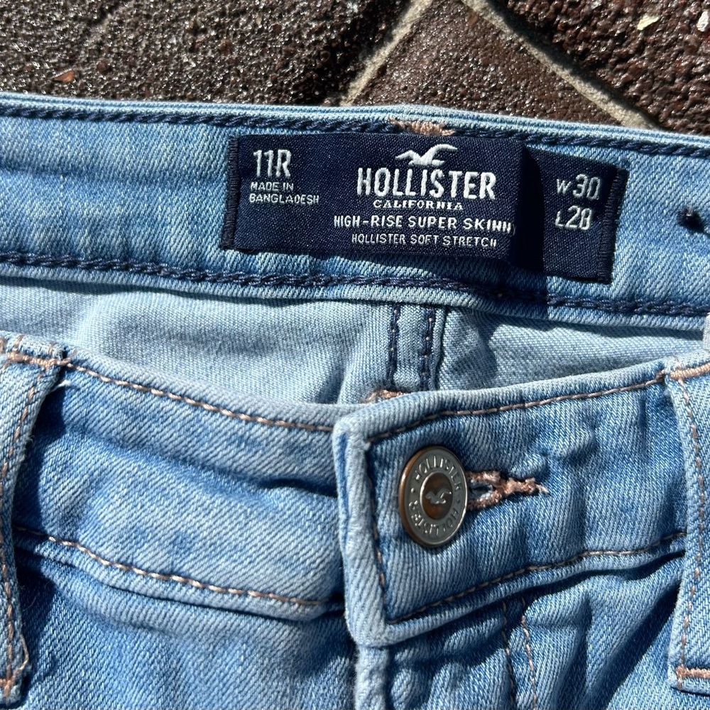 Hollister High Rise Super Skinny Jeans - Picture 10 of 10